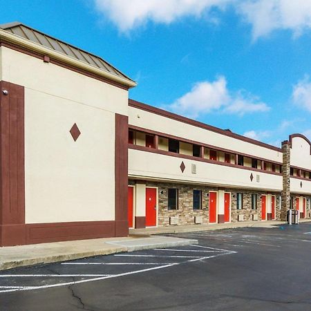 エコノ ロッジ Cloverdale エクステリア 写真