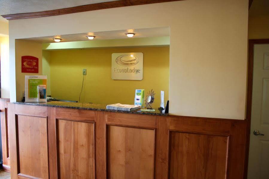 エコノ ロッジ Cloverdale エクステリア 写真
