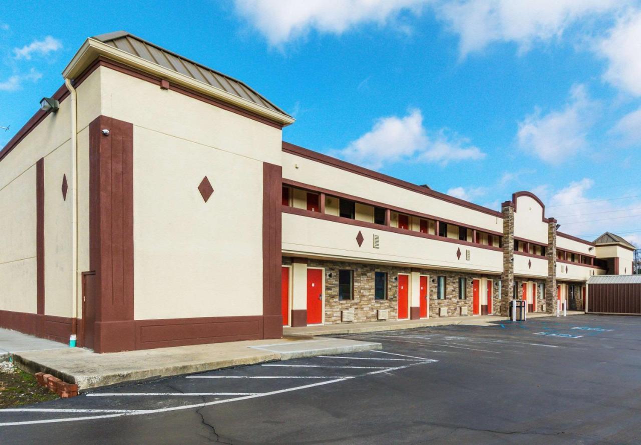 エコノ ロッジ Cloverdale エクステリア 写真