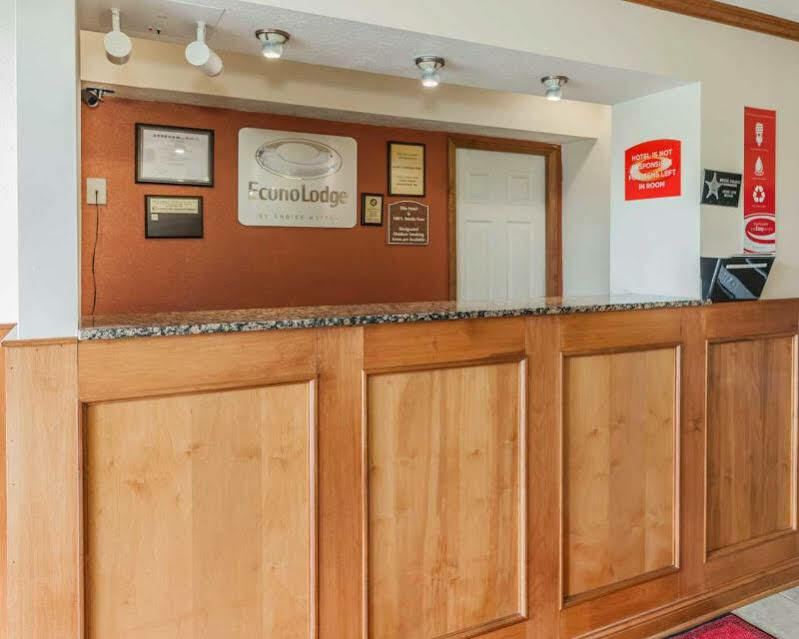 エコノ ロッジ Cloverdale エクステリア 写真